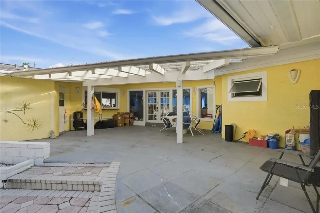 16007 Gulf Boulevard Redington Beach FL 33708