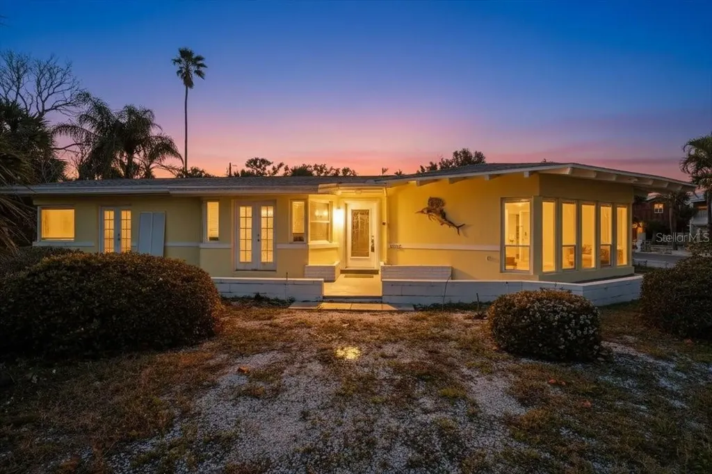 16007 Gulf Boulevard Redington Beach FL 33708
