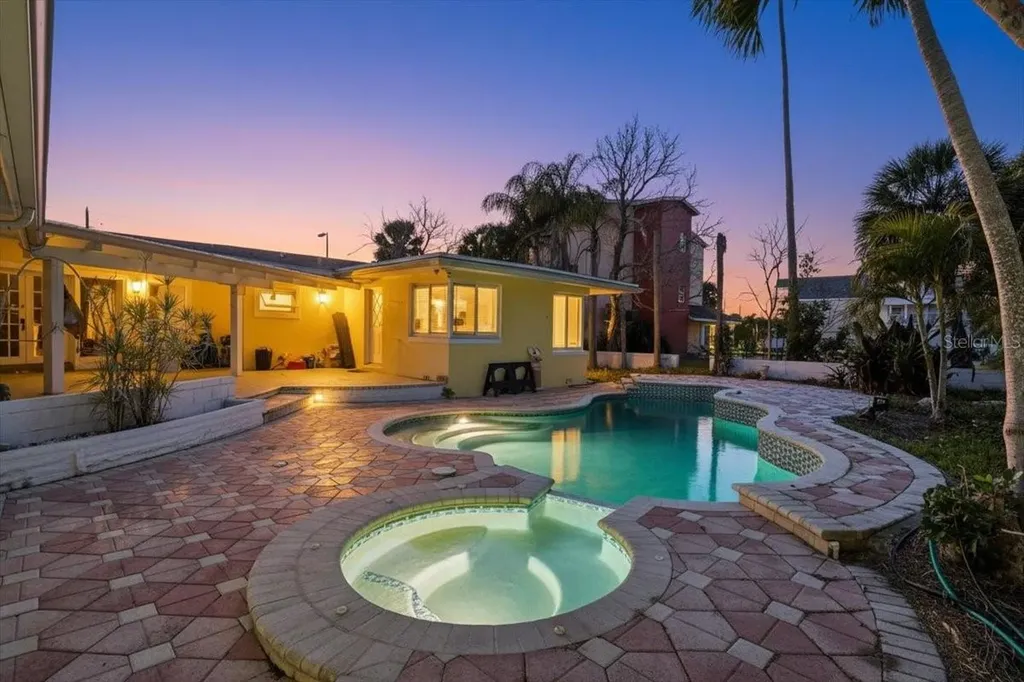 16007 Gulf Boulevard Redington Beach FL 33708