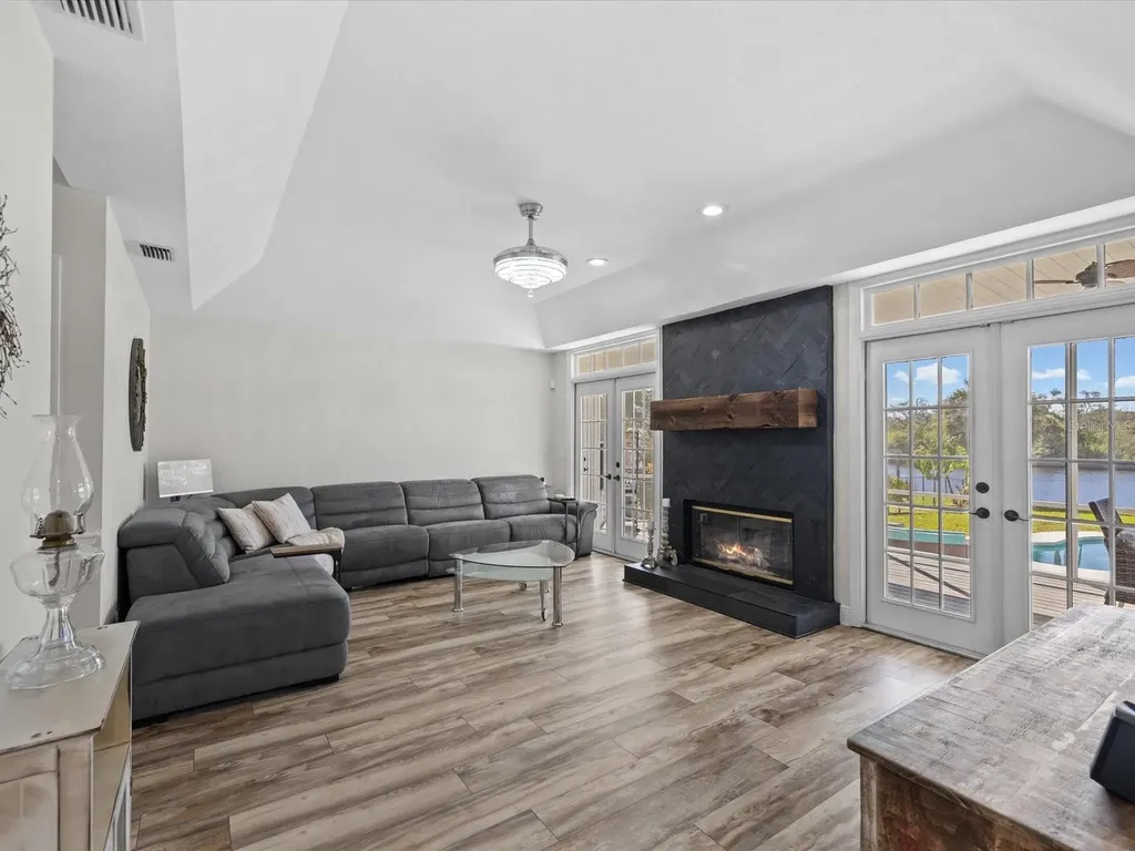1414 Deirdre Drive Ruskin FL 33570