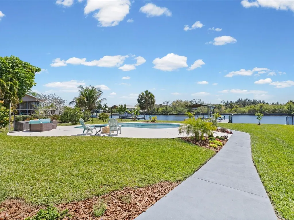 1414 Deirdre Drive Ruskin FL 33570