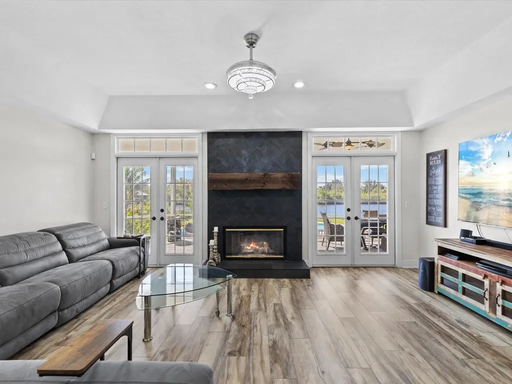 1414 Deirdre Drive Ruskin FL 33570