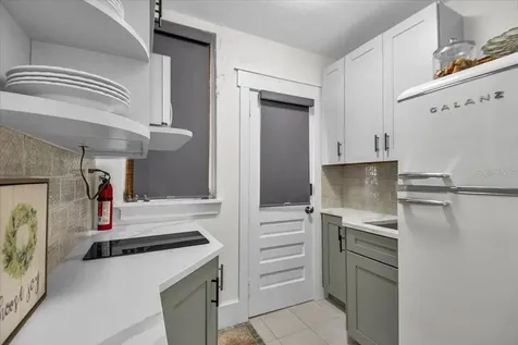 210 17th Street NW Bradenton FL 34205
