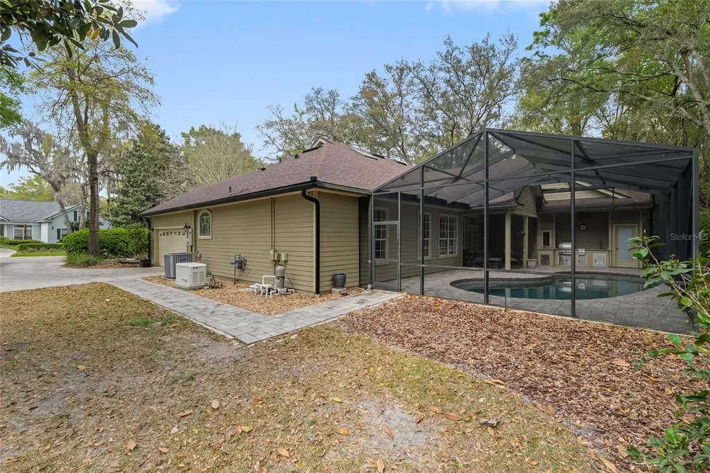 9513 SW 33rd Lane Gainesville FL 32608