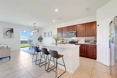 2611 Hilltop Loop Apopka FL 32712