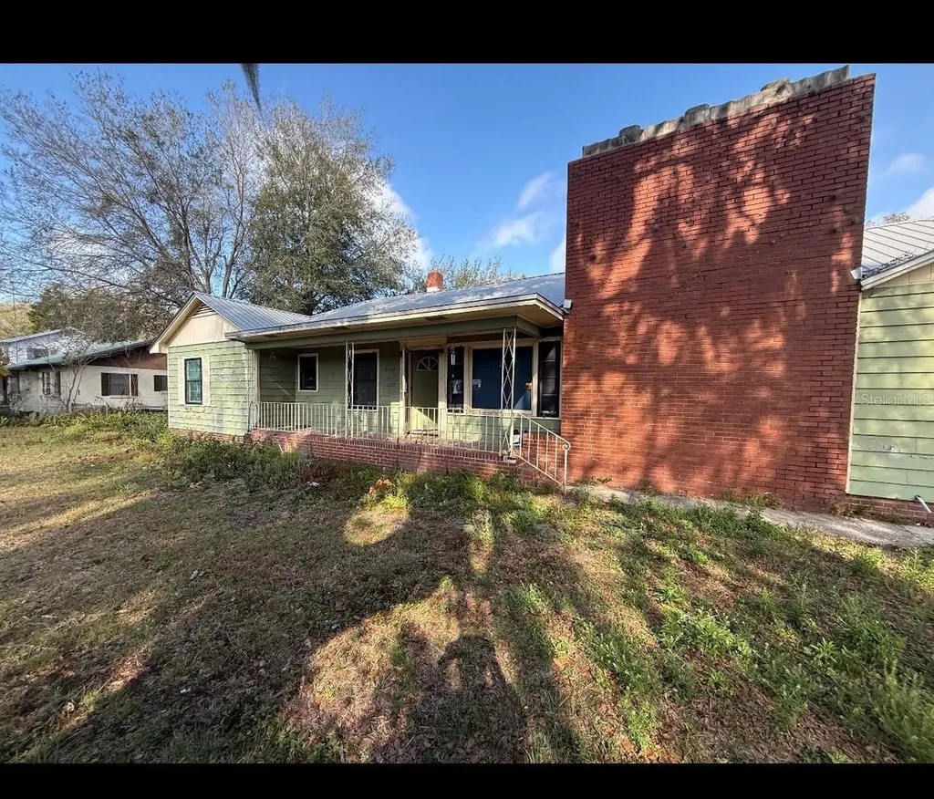2104 Crill Avenue Palatka FL 32177