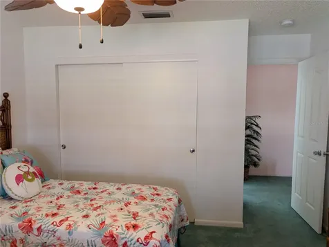 9204 36th Way N Pinellas Park FL 33782
