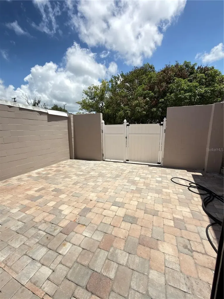 8443 N Grady Avenue Tampa FL 33614