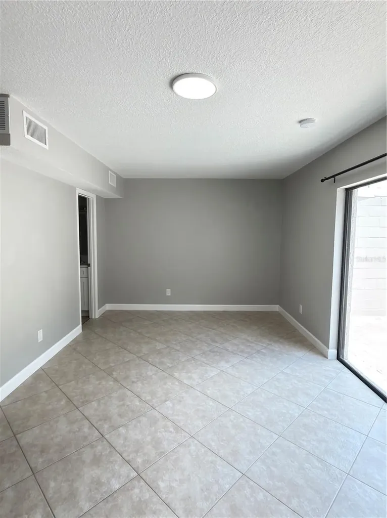 8443 N Grady Avenue Tampa FL 33614