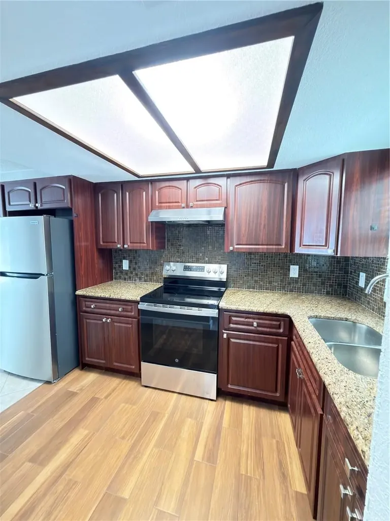 8443 N Grady Avenue Tampa FL 33614