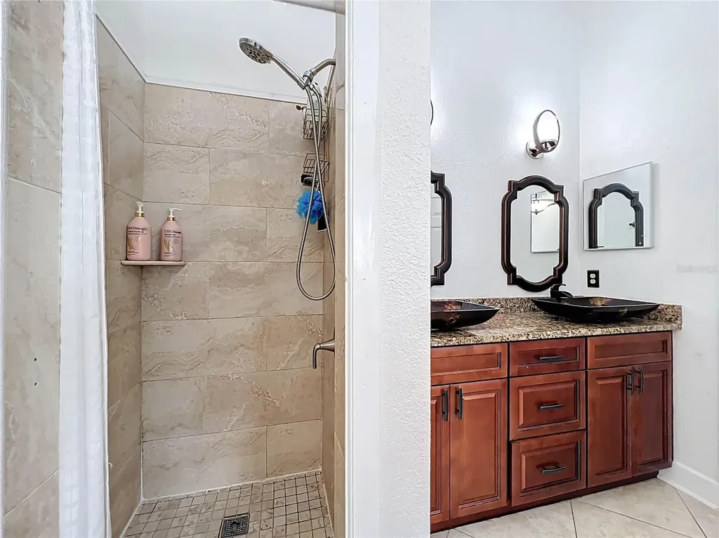 1243 Whispering Winds Court Apopka FL 32703
