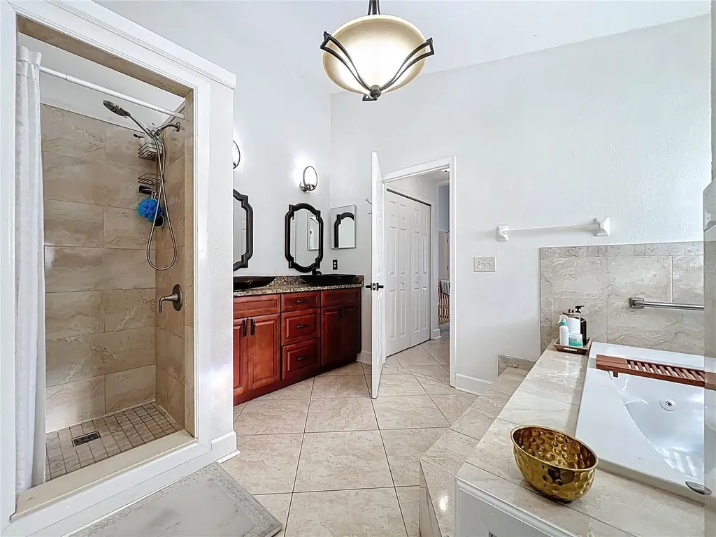 1243 Whispering Winds Court Apopka FL 32703