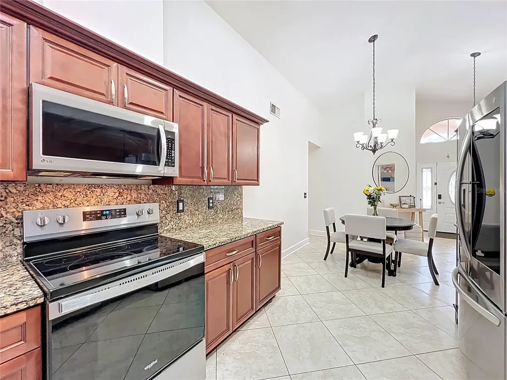 1243 Whispering Winds Court Apopka FL 32703