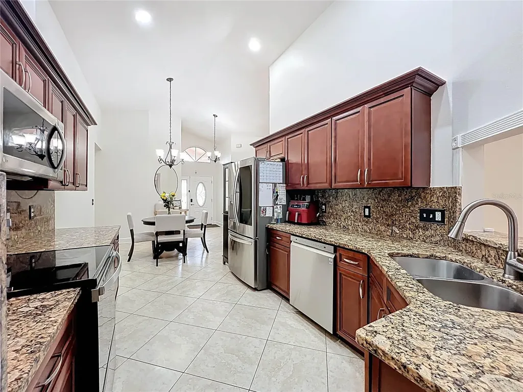 1243 Whispering Winds Court Apopka FL 32703