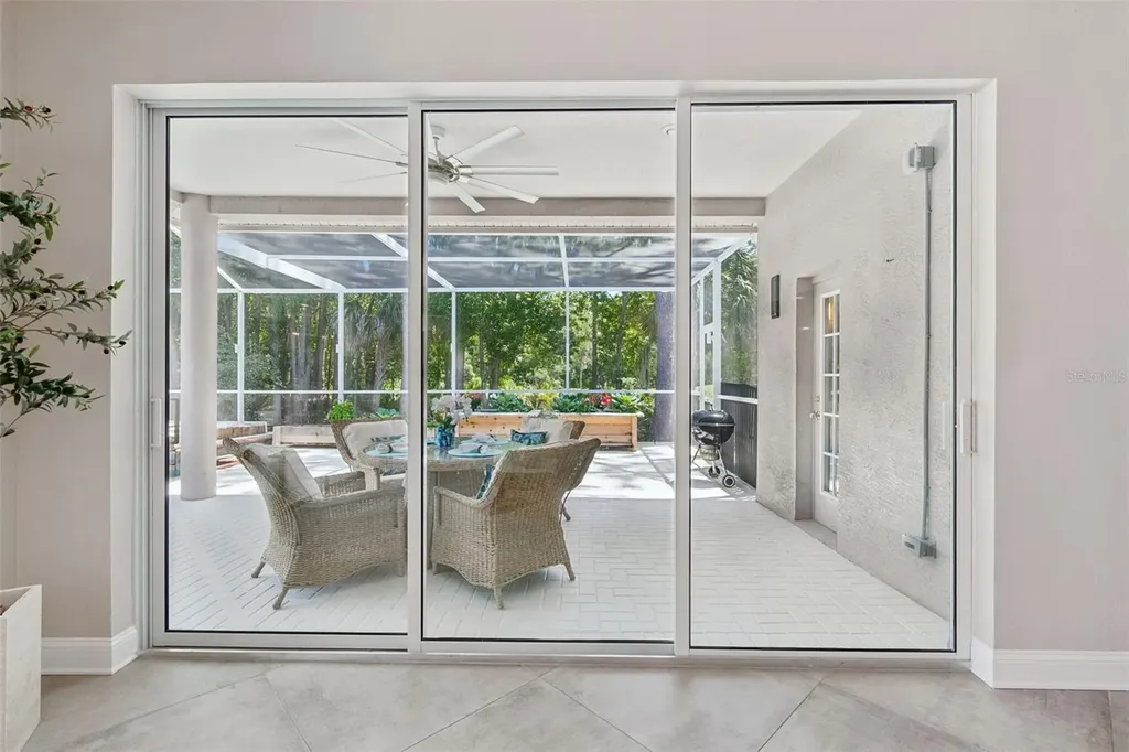 10423 Greenhedges Drive Tampa FL 33626