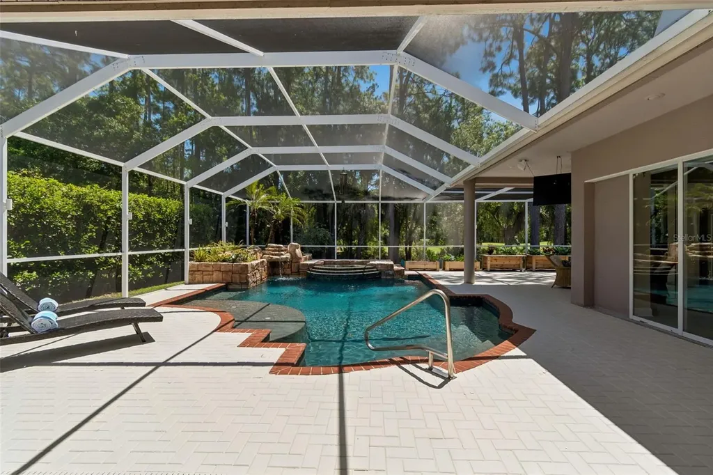 10423 Greenhedges Drive Tampa FL 33626