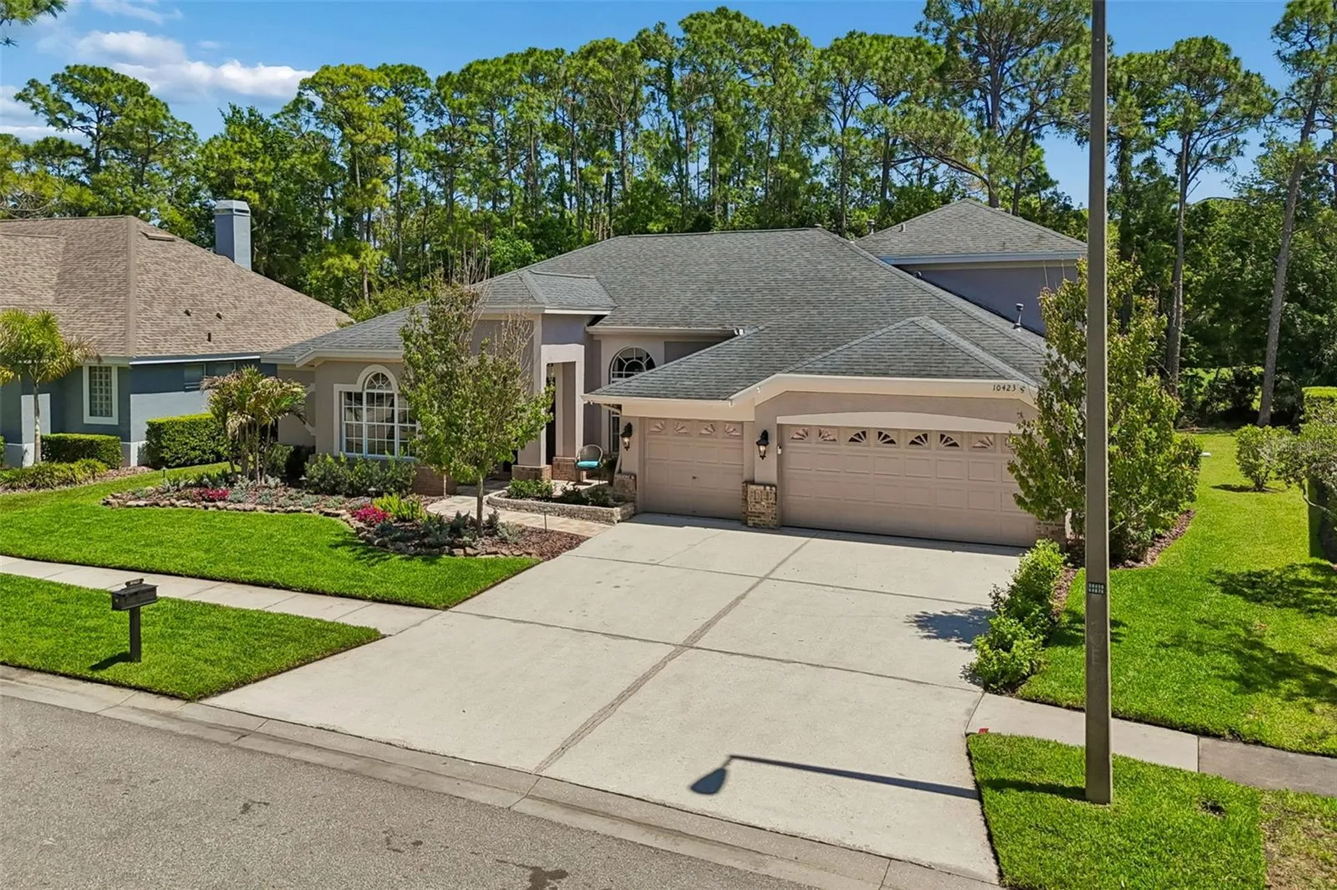 10423 Greenhedges Drive Tampa FL 33626