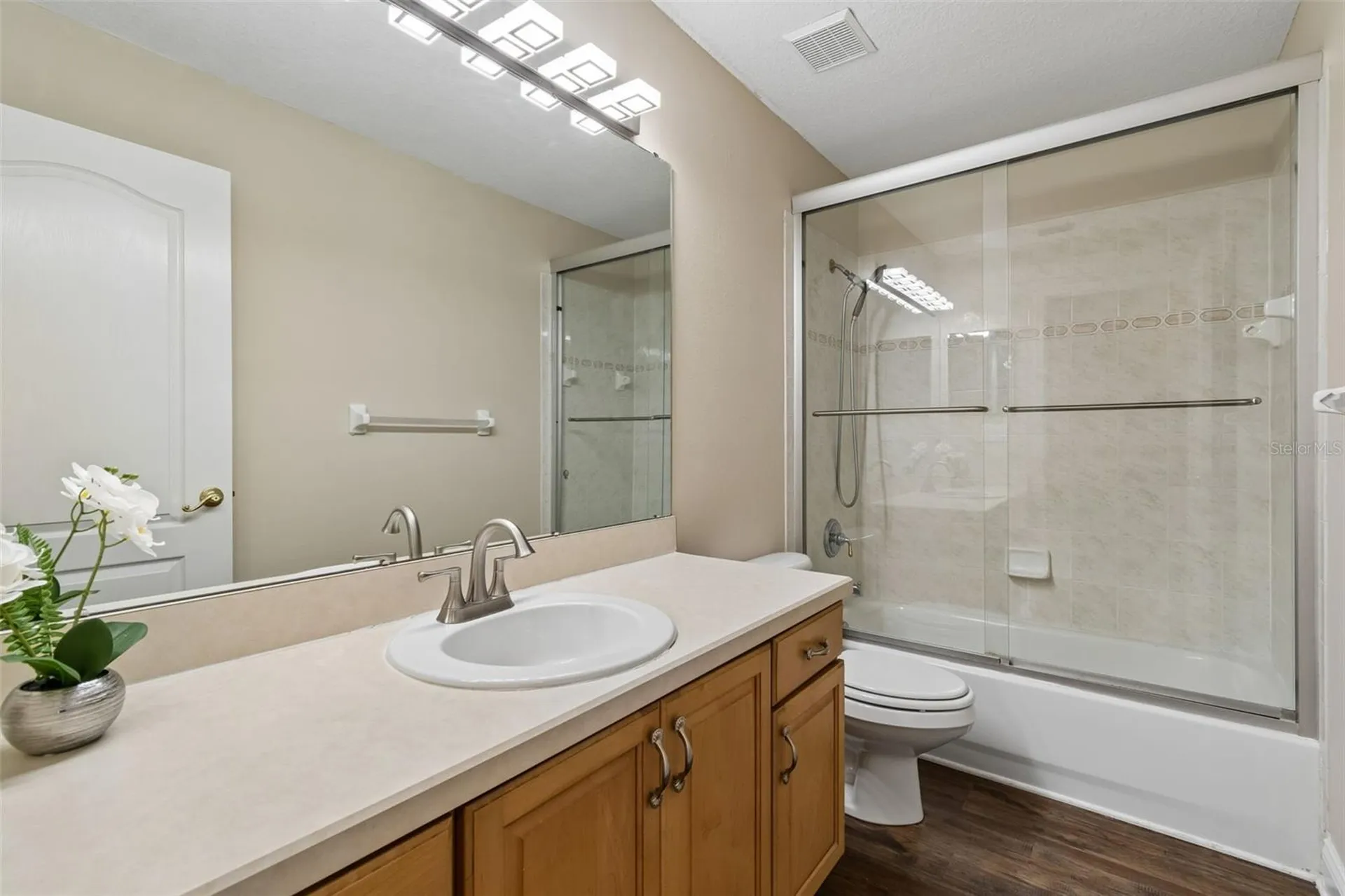 10423 Greenhedges Drive Tampa FL 33626