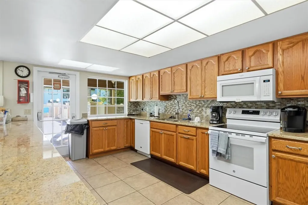 7301 29th Avenue Drive W Bradenton FL 34209