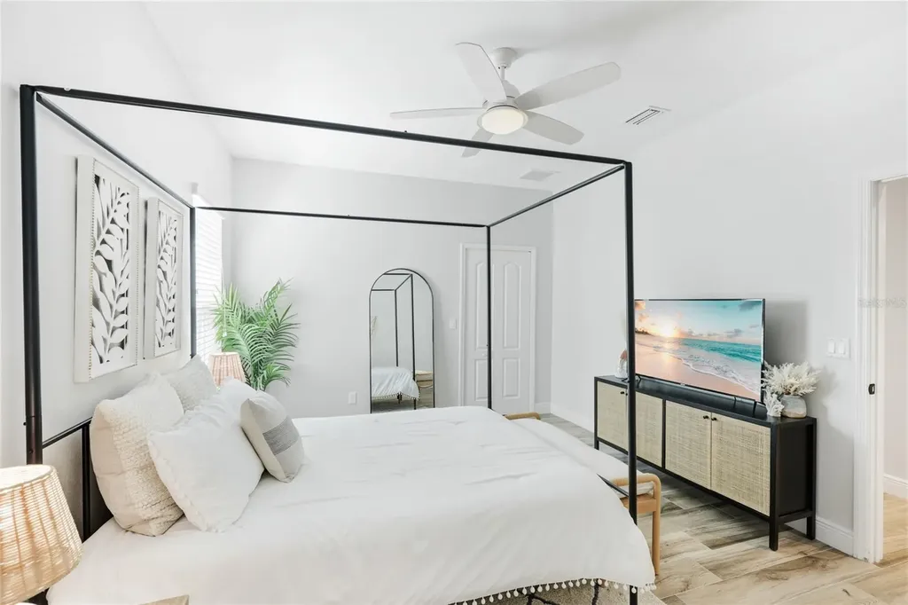 1735 Lake Verona Circle Bradenton FL 34211