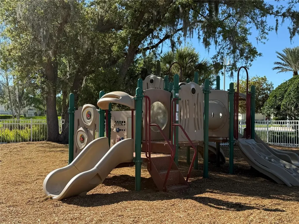 1735 Lake Verona Circle Bradenton FL 34211