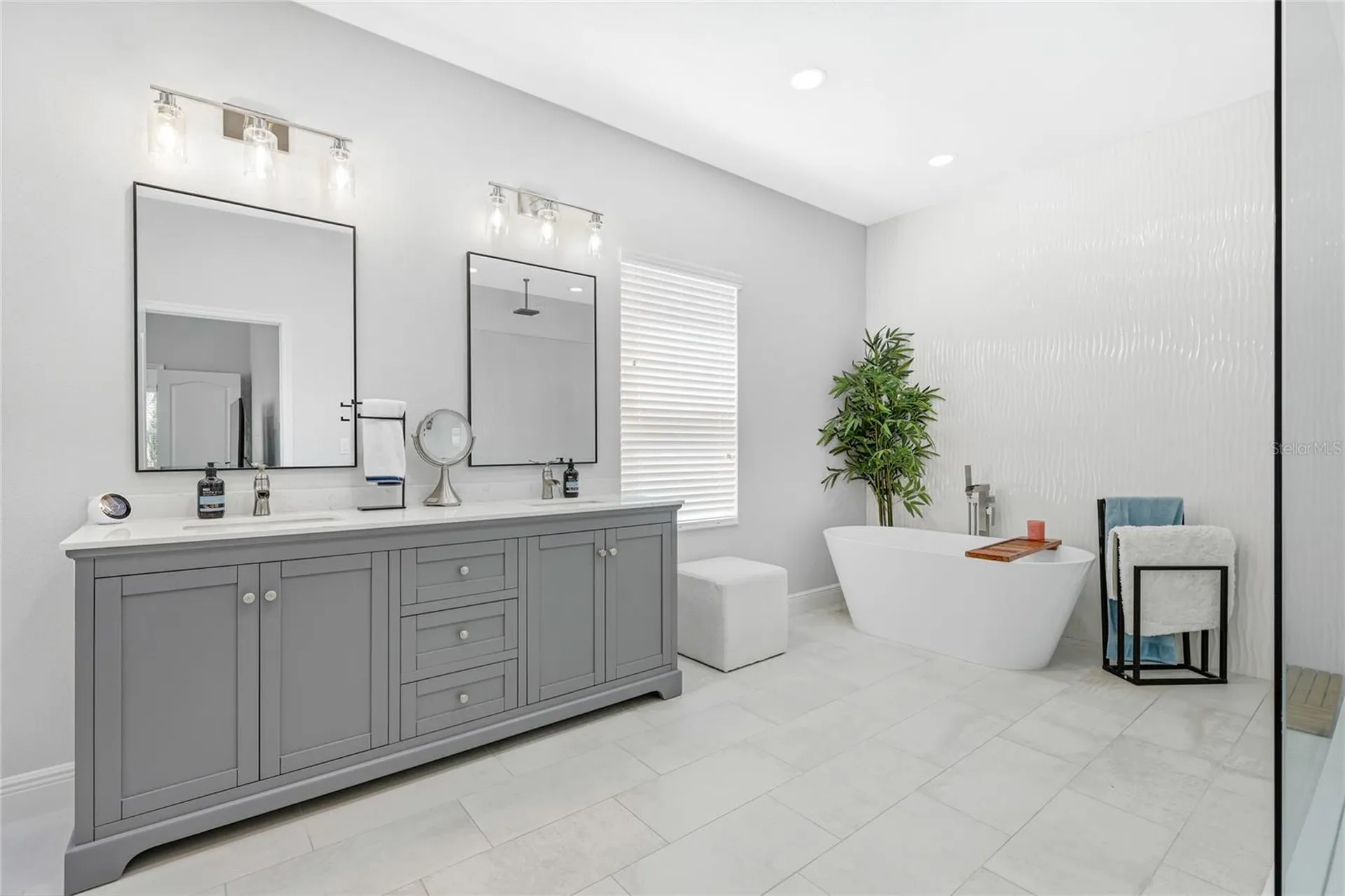 1735 Lake Verona Circle Bradenton FL 34211