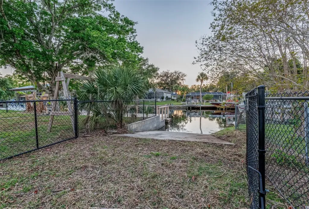 5012 S Deep Water Point Homosassa FL 34448