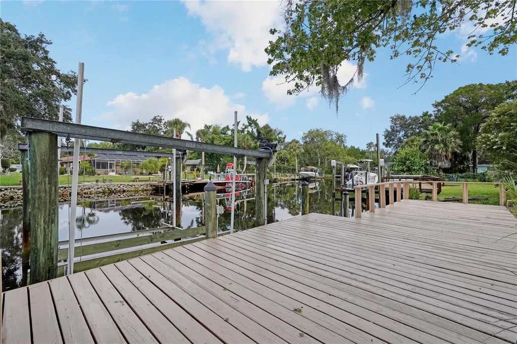 5012 S Deep Water Point Homosassa FL 34448
