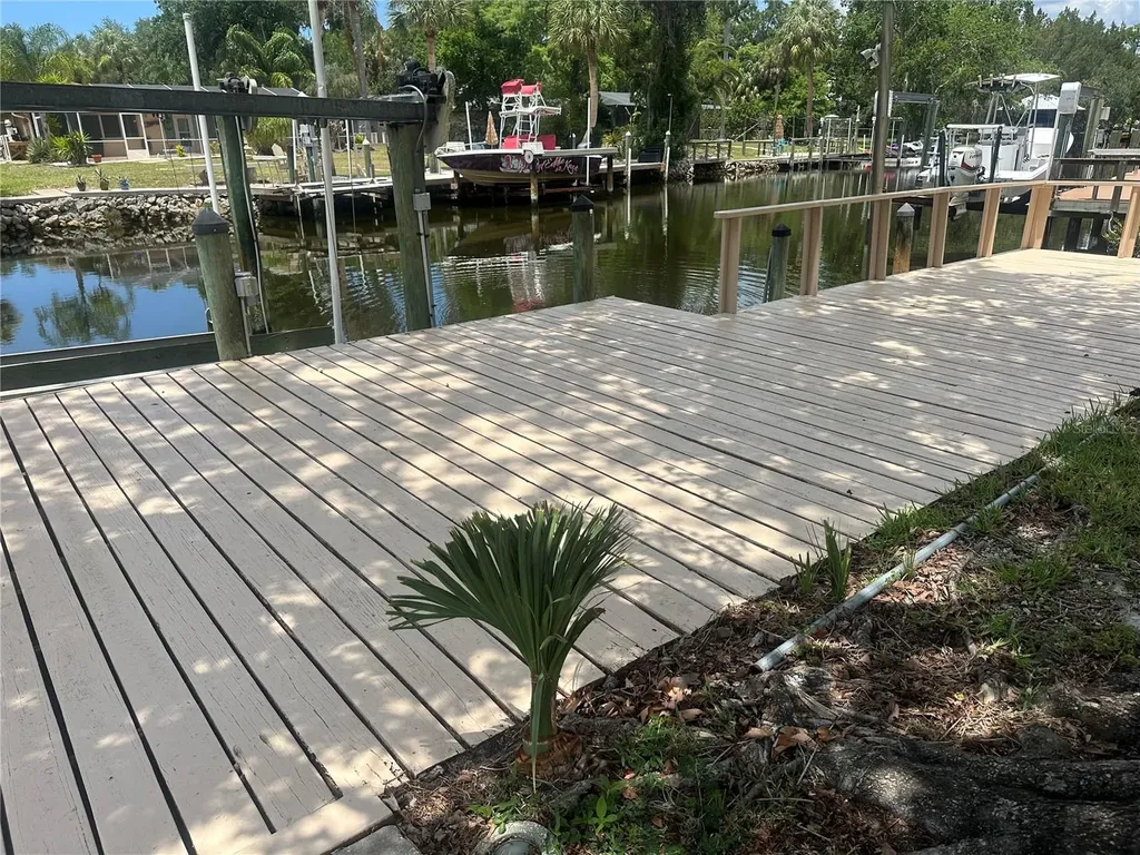 5012 S Deep Water Point Homosassa FL 34448