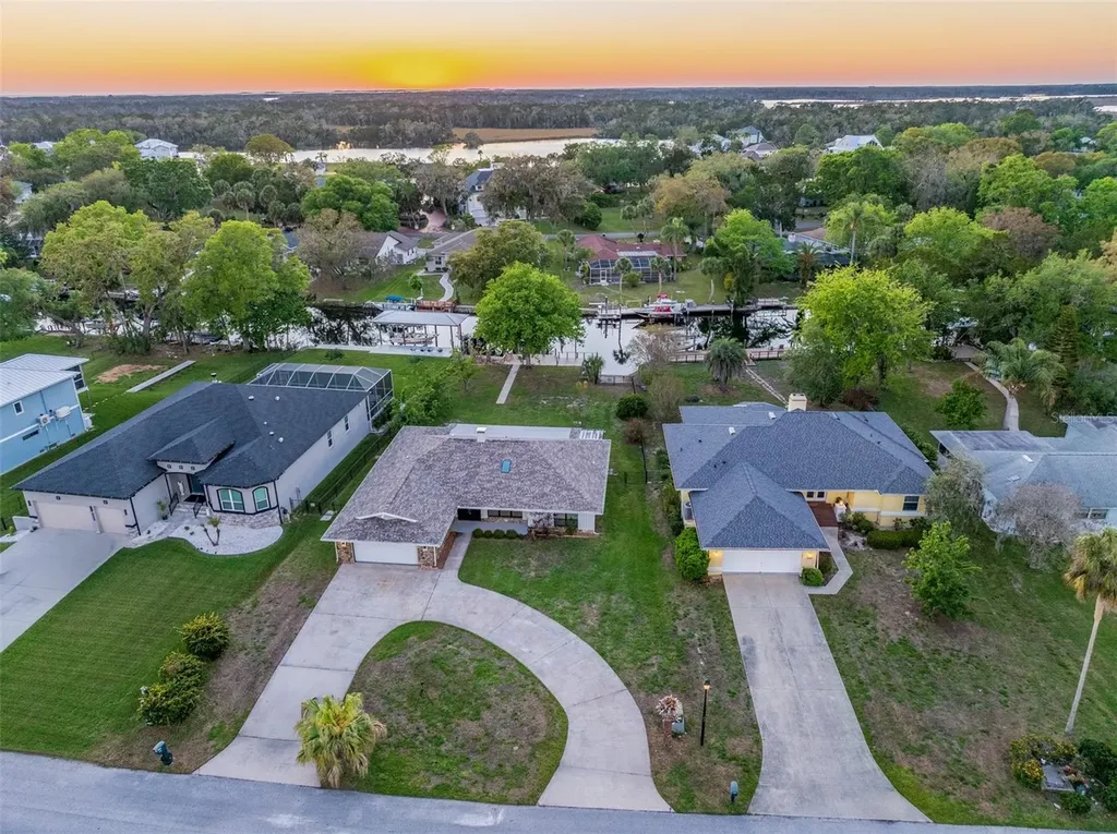 5012 S Deep Water Point Homosassa FL 34448