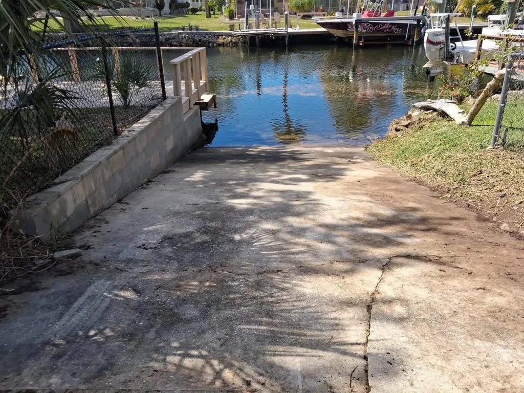 5012 S Deep Water Point Homosassa FL 34448