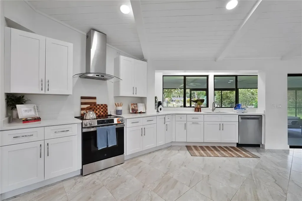 5012 S Deep Water Point Homosassa FL 34448