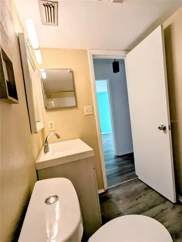 8702 Mallard Reserve Drive Tampa FL 33614