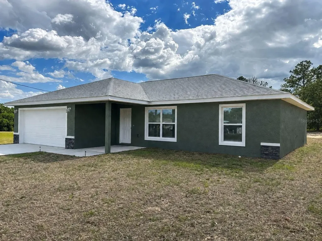 64 Ash Road Ocala FL 34472
