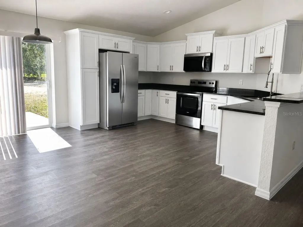 64 Ash Road Ocala FL 34472