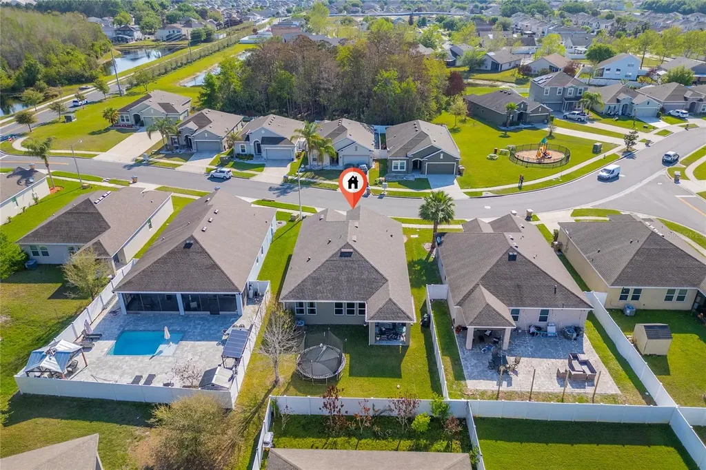 2546 Eagle Bay Boulevard Kissimmee FL 34743