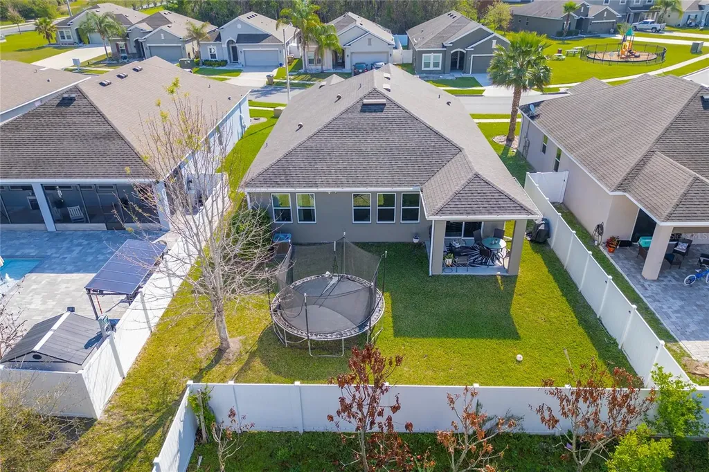 2546 Eagle Bay Boulevard Kissimmee FL 34743