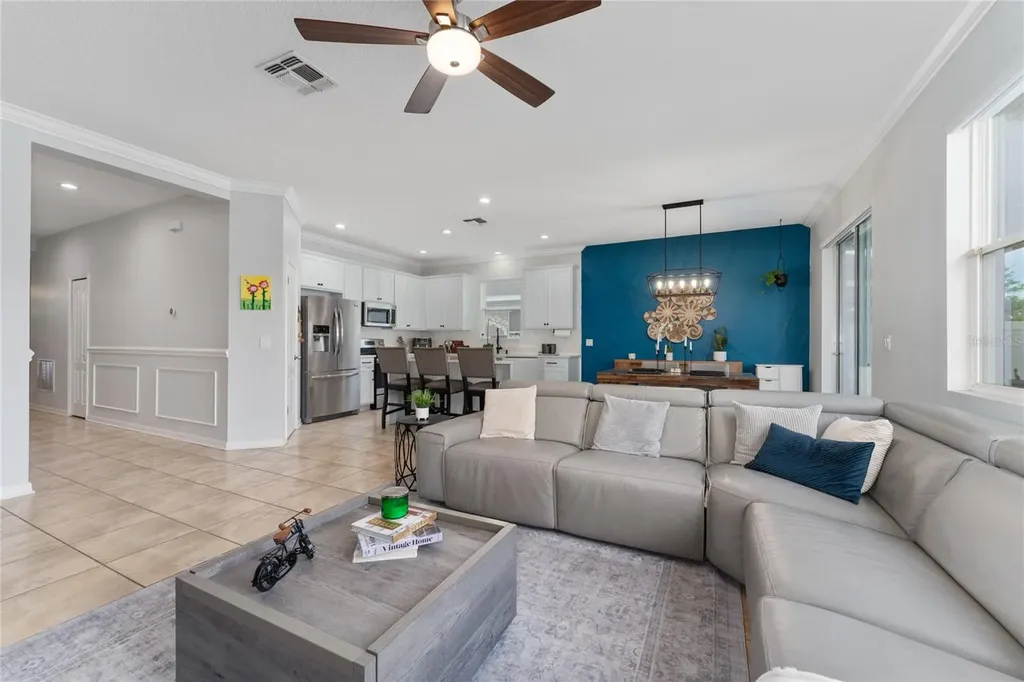 2546 Eagle Bay Boulevard Kissimmee FL 34743