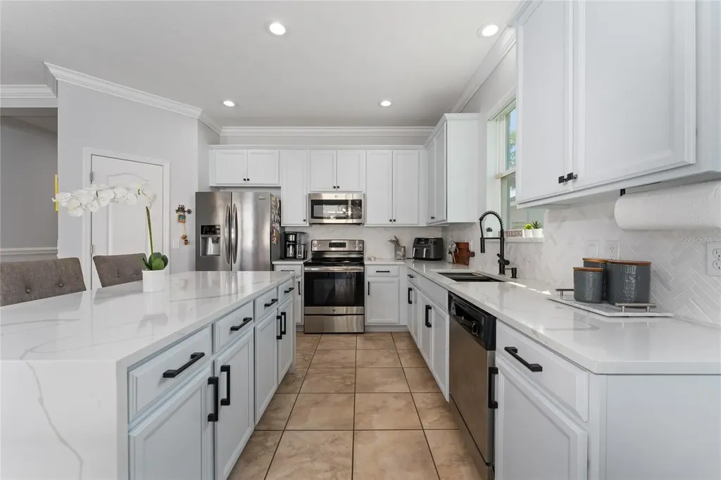 2546 Eagle Bay Boulevard Kissimmee FL 34743