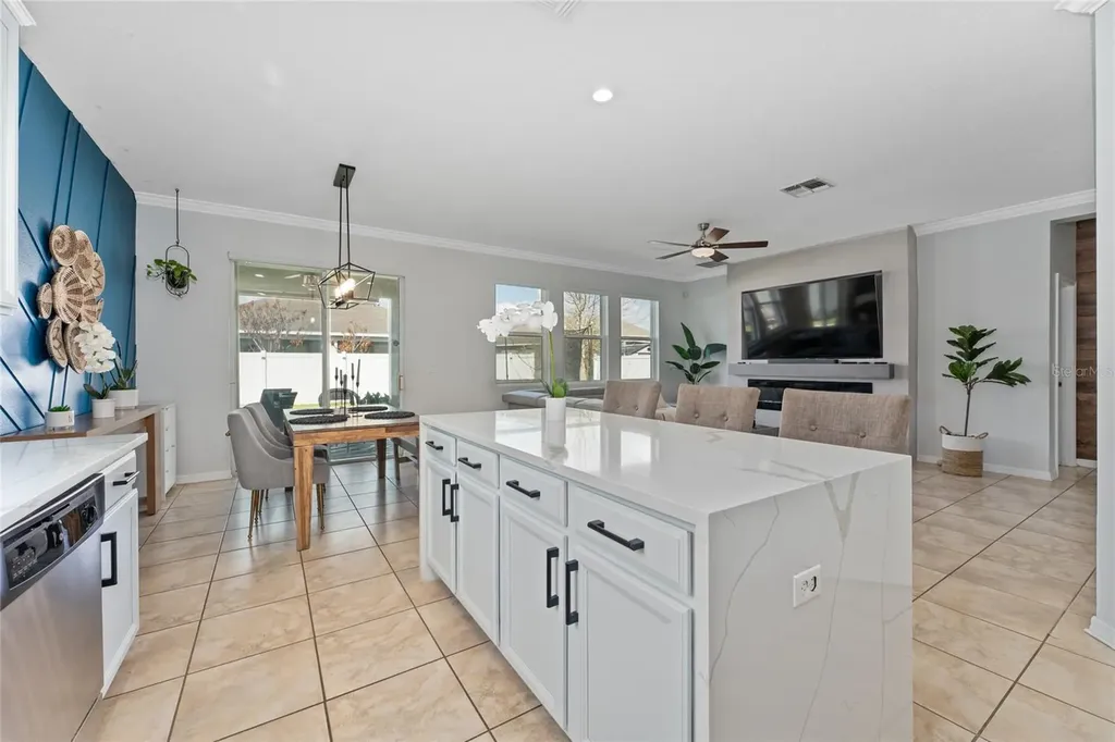 2546 Eagle Bay Boulevard Kissimmee FL 34743