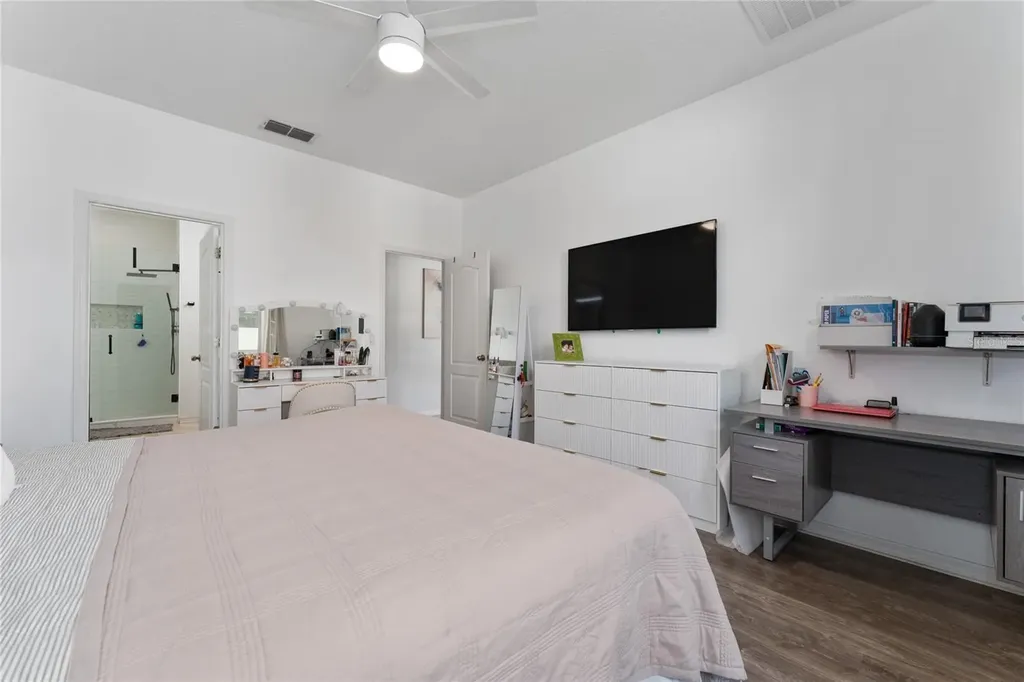 2546 Eagle Bay Boulevard Kissimmee FL 34743