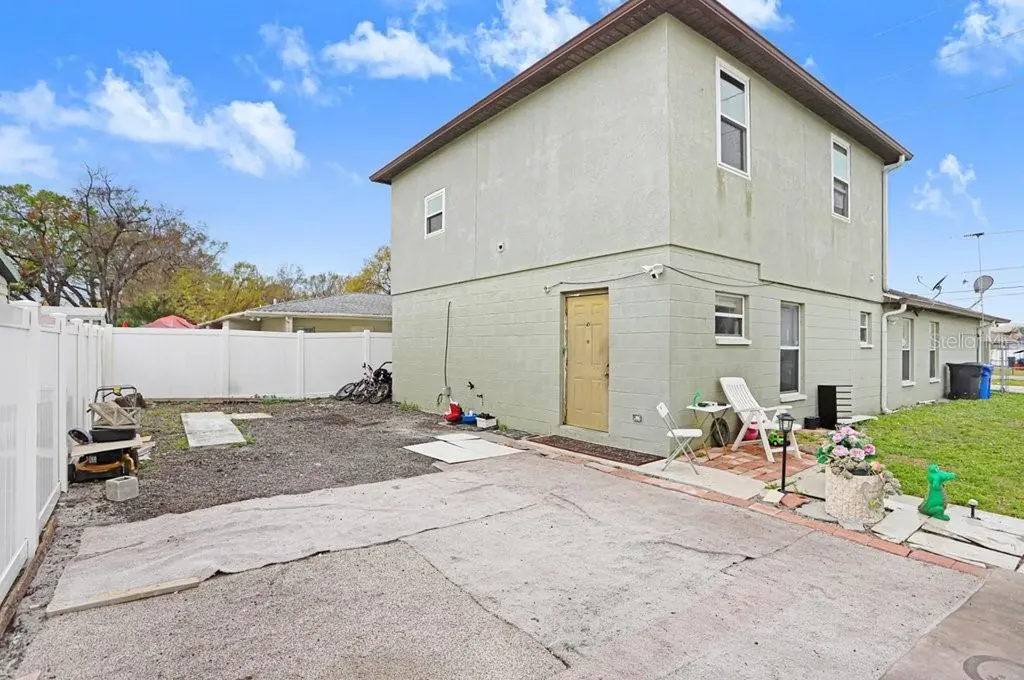 6923 N Himes Avenue Tampa FL 33614