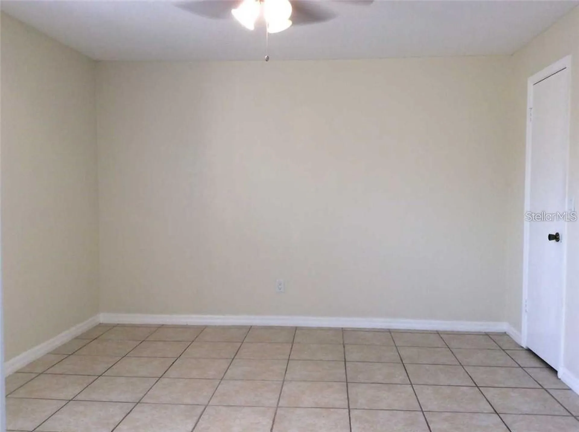 5713 Gatlin Avenue Orlando FL 32822