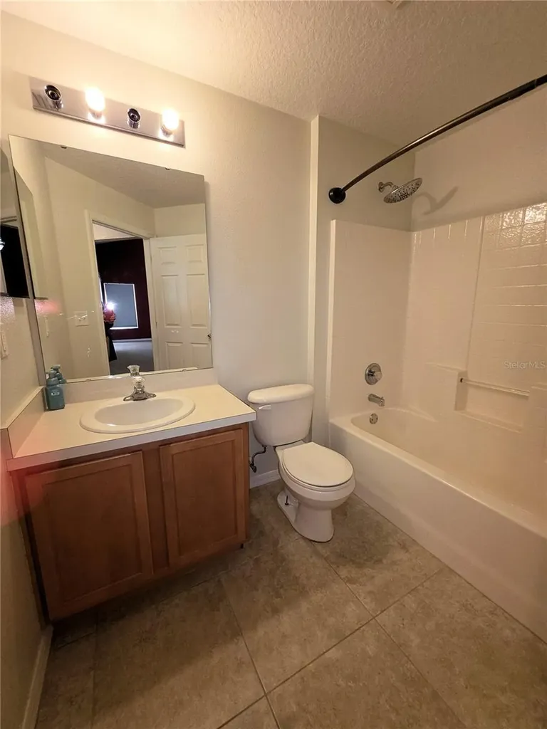 2076 Newtown Road Groveland FL 34736