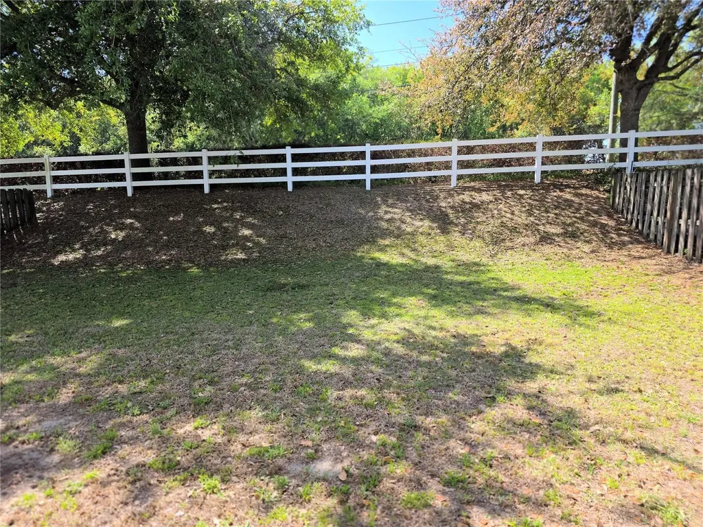 2076 Newtown Road Groveland FL 34736