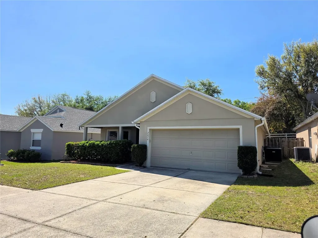 2076 Newtown Road Groveland FL 34736