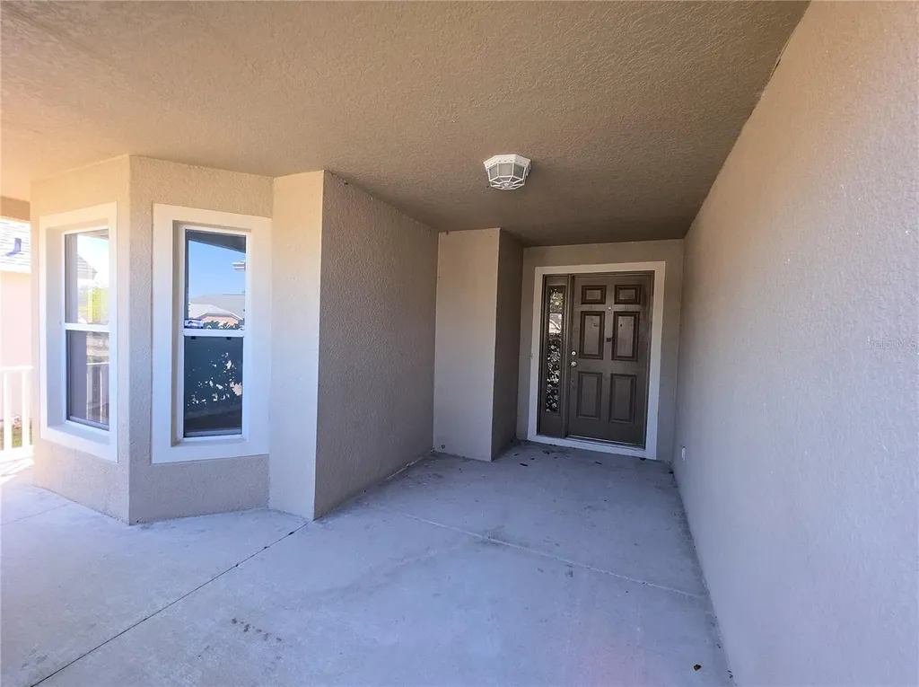 2076 Newtown Road Groveland FL 34736
