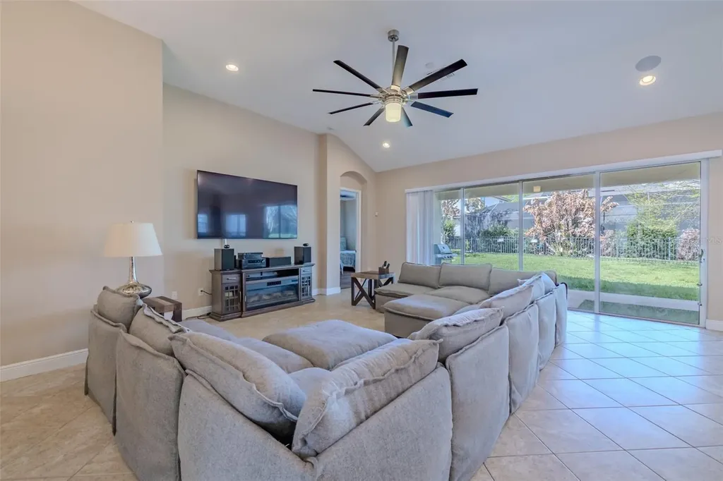 5927 Jasper Glen Drive Lithia FL 33547
