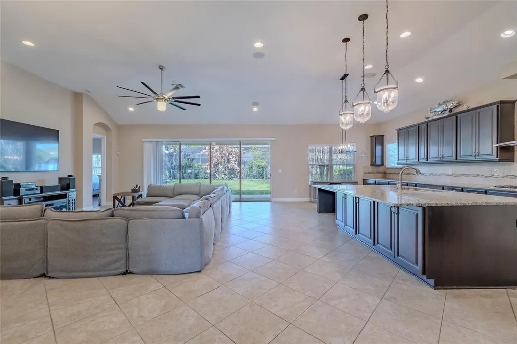5927 Jasper Glen Drive Lithia FL 33547