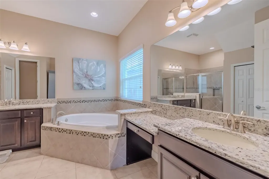 5927 Jasper Glen Drive Lithia FL 33547